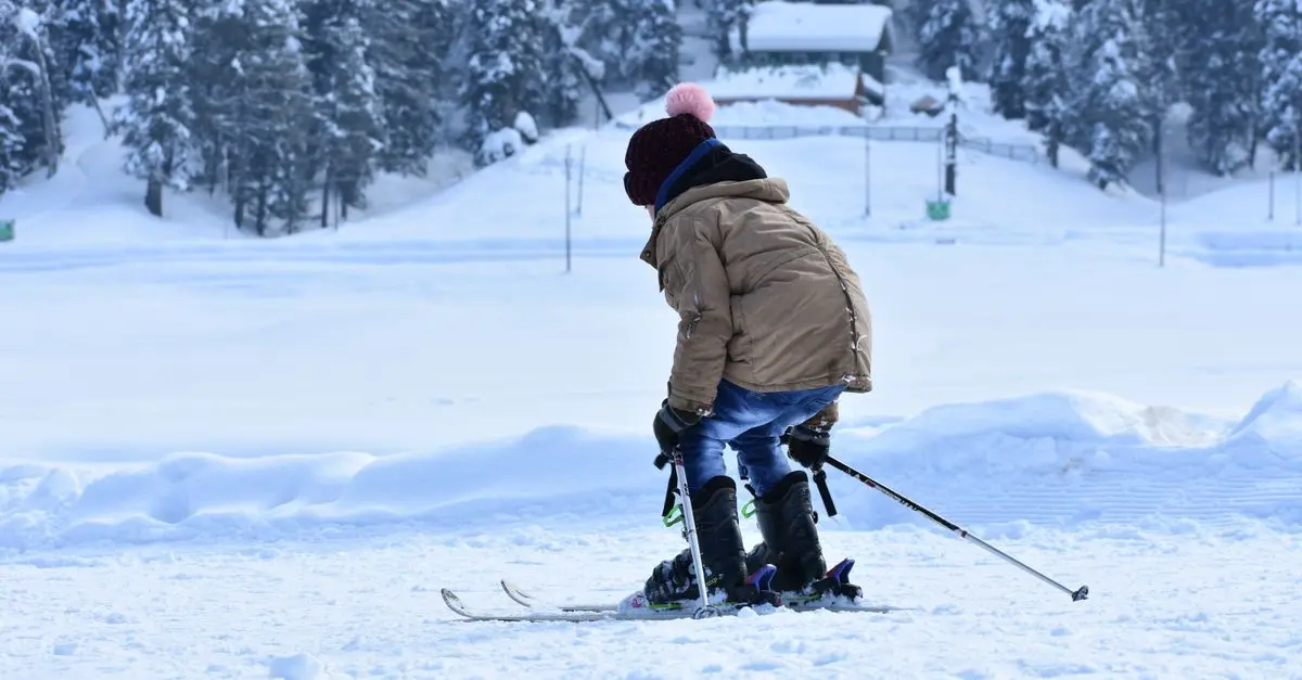 Comment bien choisir son équipement de ski adapté PMR