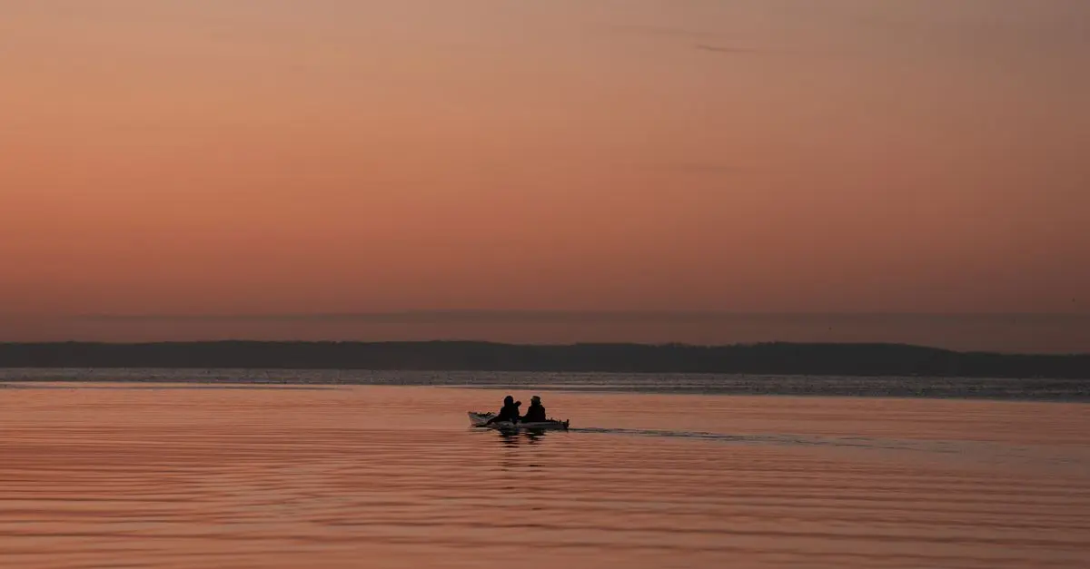 Canoë adapté vs kayak adapté : lequel choisir ?