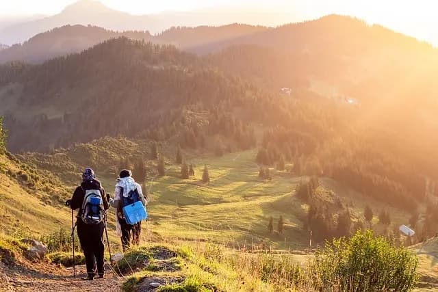 Comment choisir son équipement pour la randonnée adaptée PMR