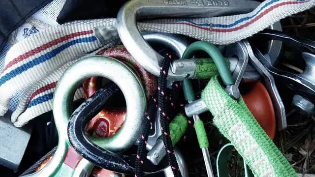 Comment préparer une sortie d'escalade adaptée PMR en toute sécurité
